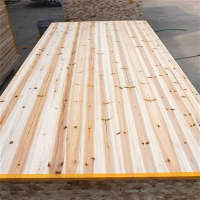 Planche de bois de cèdre solide